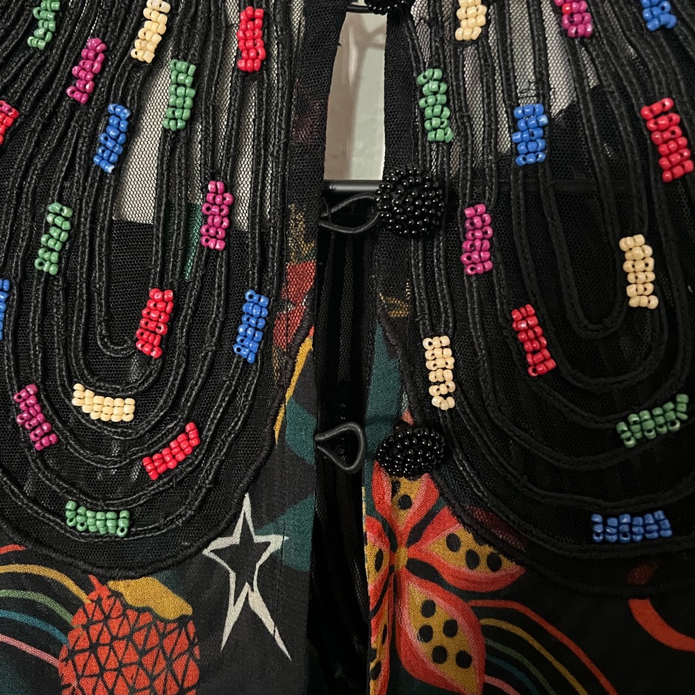 Farm Rio blouse with beadwork (last season) like new worn once size M 8 - Picture 6 of 10